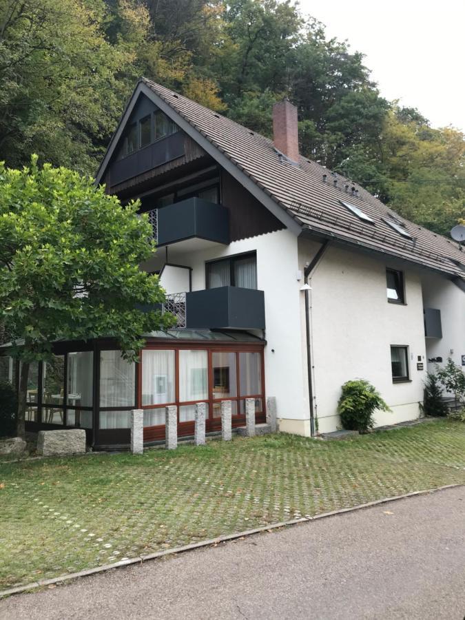 弗赖堡 Gasthaus Zum Kreuz酒店 外观 照片