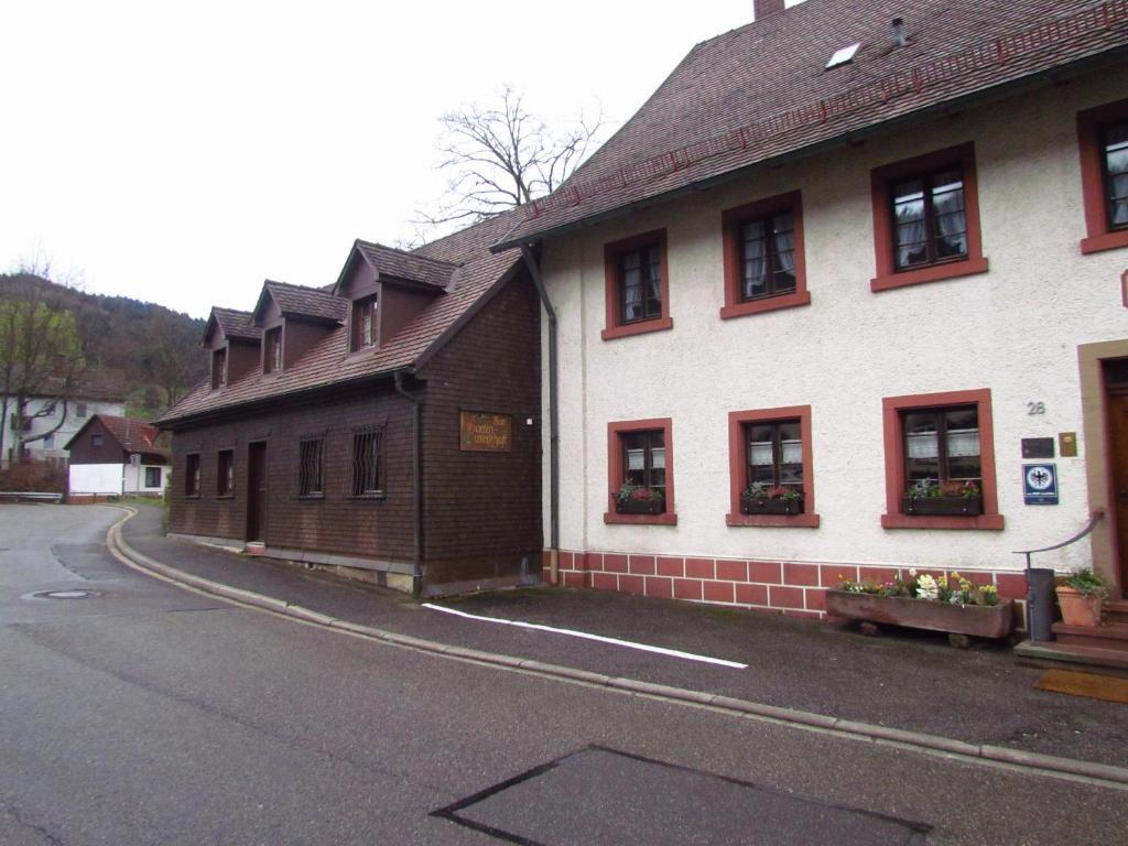 弗赖堡 Gasthaus Zum Kreuz酒店 外观 照片