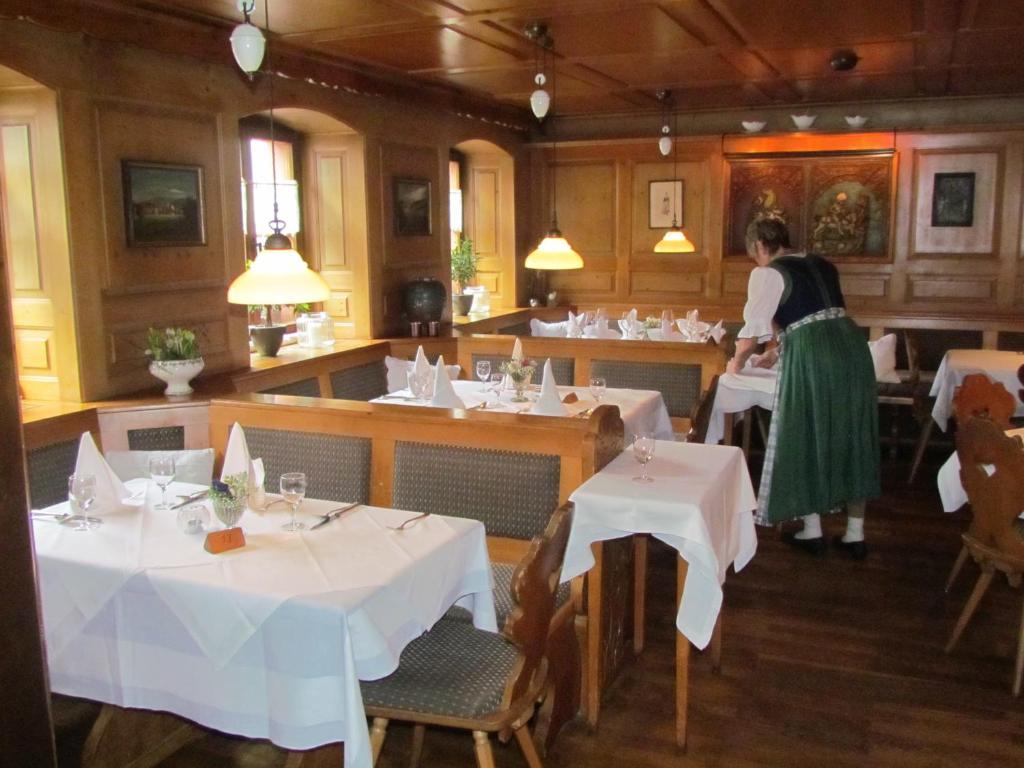 弗赖堡 Gasthaus Zum Kreuz酒店 外观 照片