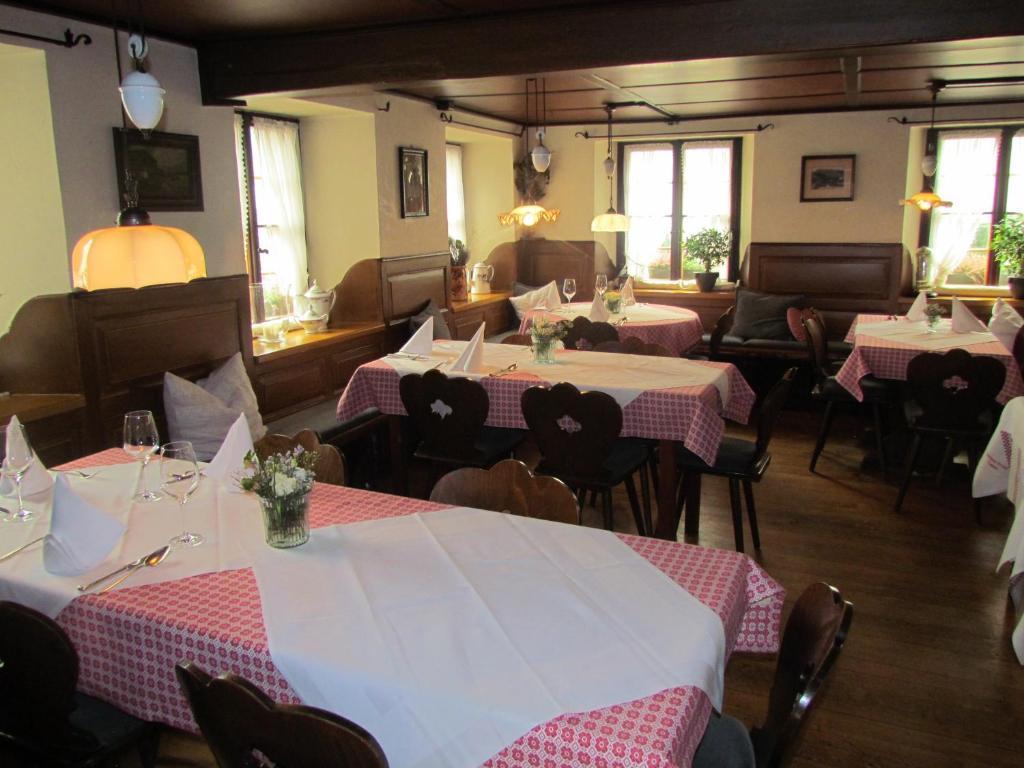 弗赖堡 Gasthaus Zum Kreuz酒店 外观 照片